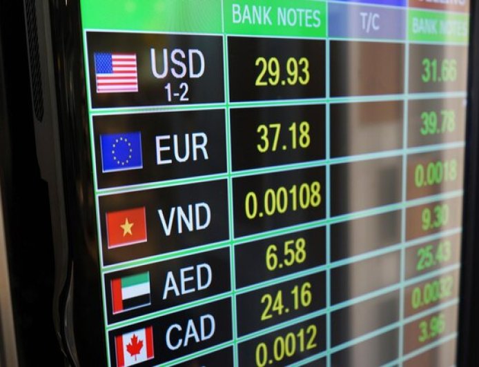 Guest Complains About Low Exchange Rate at the Hotel